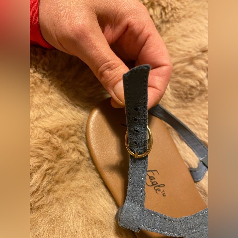 american eagle sandals 8.5 - Picture 3 of 4